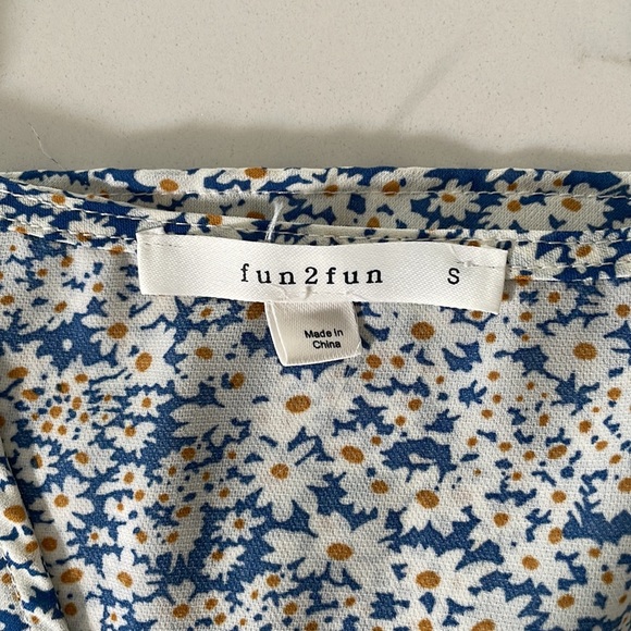 Fun 2 fun floral print blouse - Picture 3 of 4